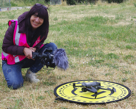 Agnès, en pleine interview de drone