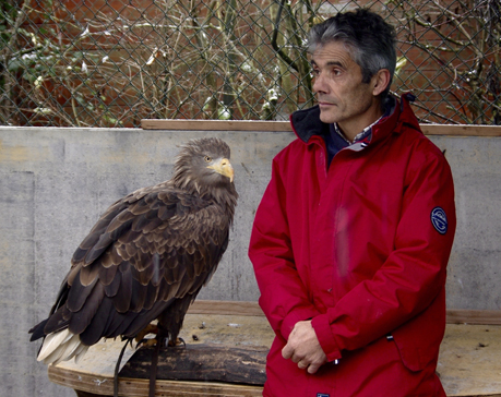 Bernard, fauconnier professionnel et ami d'Alpha Drones France