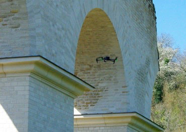 Prise de vue aérienne par un pilote de drone