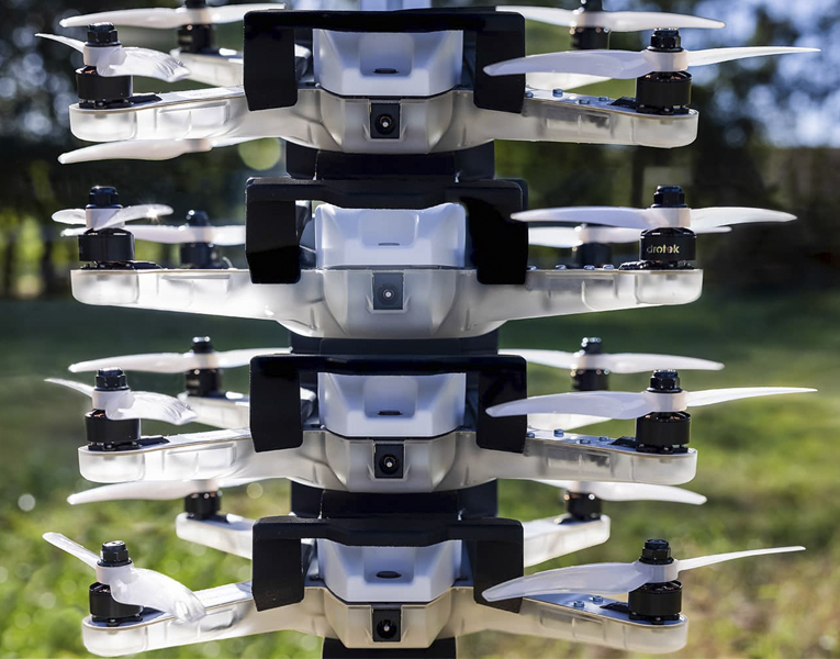 Les drones lumnineux d'Alpha Drones France